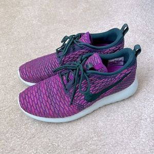 Nike Roshe Flyknits— size 8 women